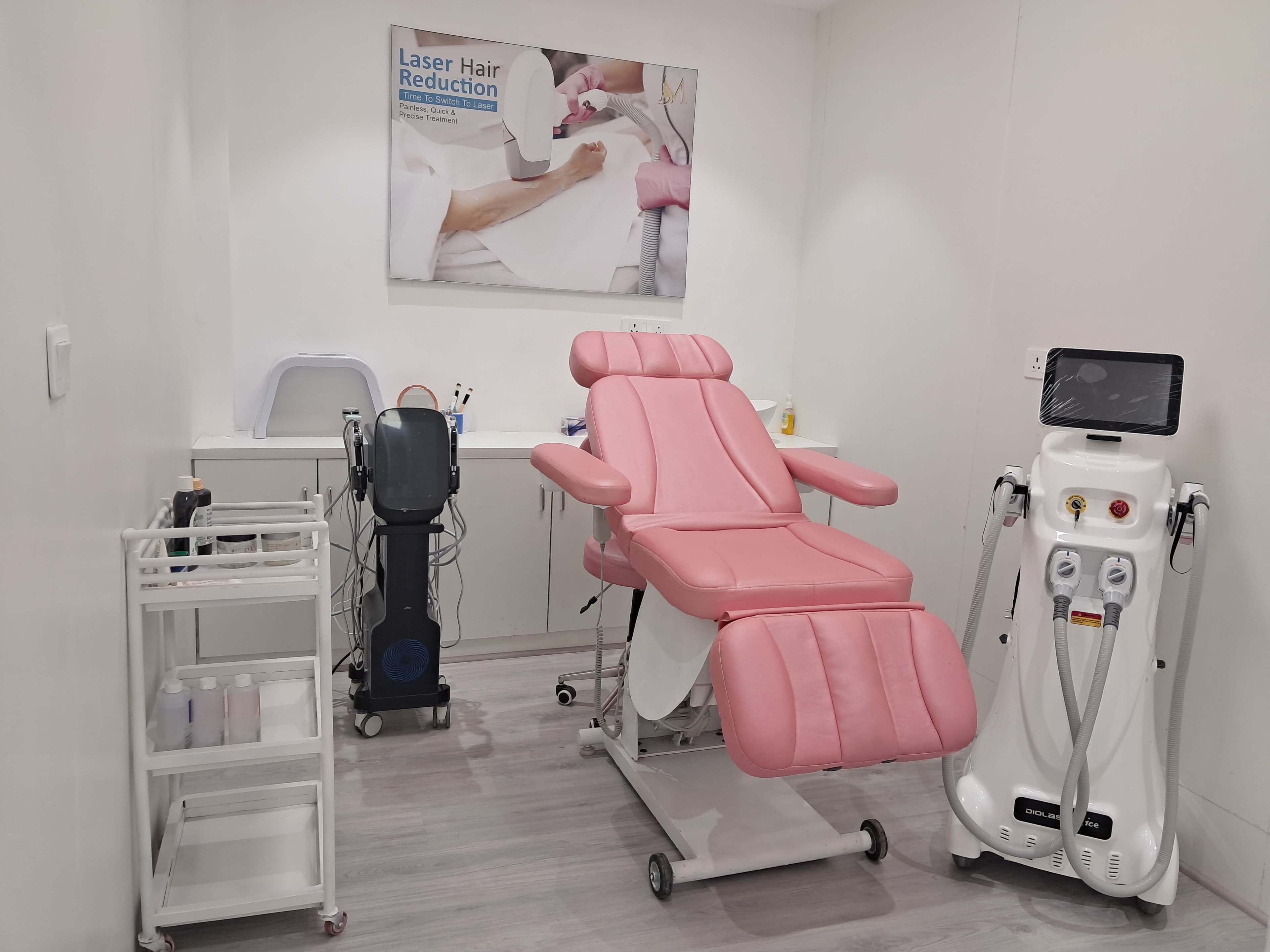 Skin & hair consultation at Monalisa Clinic